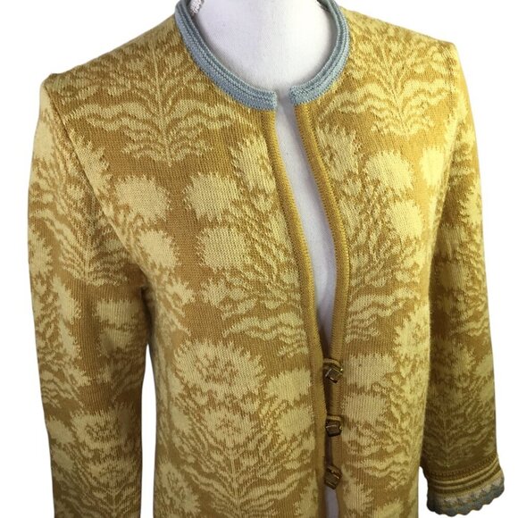 Oleana Cardigan Sweater Norway Norwegian Size L Wool Floral Knit Solveig Hisdal - Picture 3 of 12